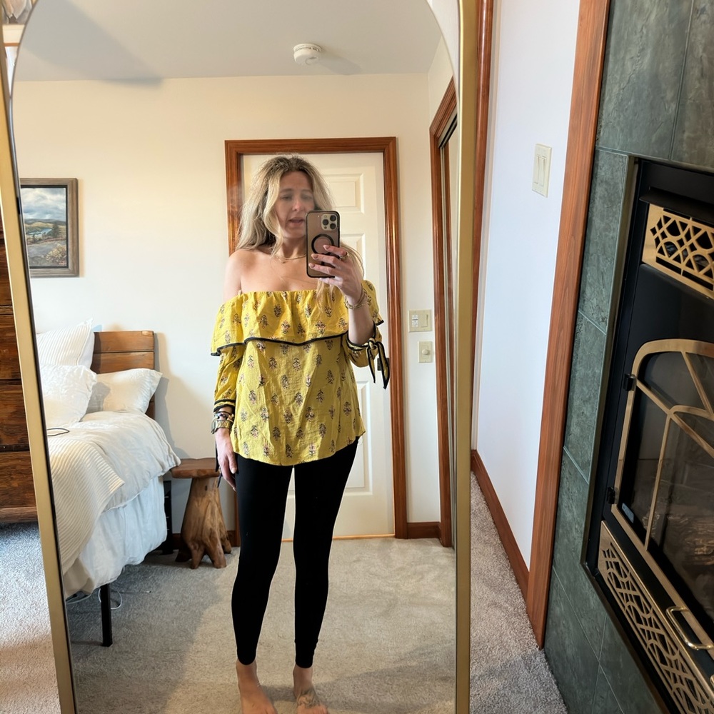 Sweet Wanderer Off Shoulder Top.